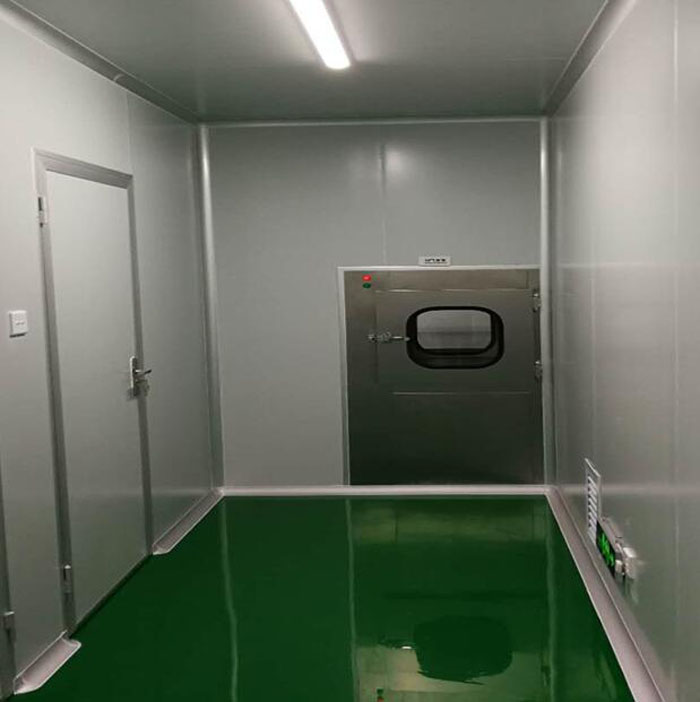 傳遞窗適用于需要在不同潔凈度區(qū)域之間傳遞物品的場(chǎng)合,如實(shí)驗(yàn)室、無菌室等。 傳遞窗適用于需要在不同潔凈度區(qū)域之間傳遞物品的場(chǎng)合,如實(shí)驗(yàn)室、無菌室等。